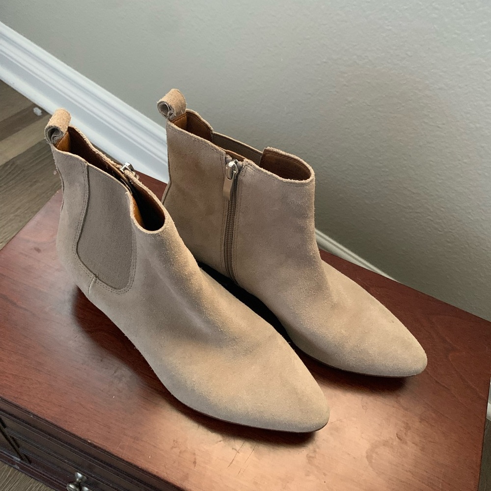 Suede Leather taupe booties